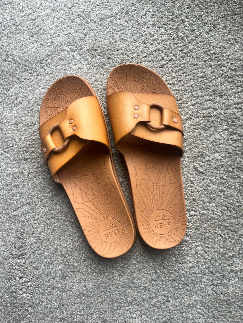 Reef Women's Tan Buckle Slide Sandals